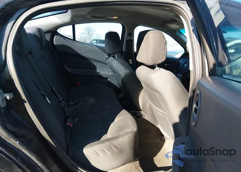 2005 Pontiac Grand Prix z USA, uszkodzony, nr VIN 2G2WP522751136322